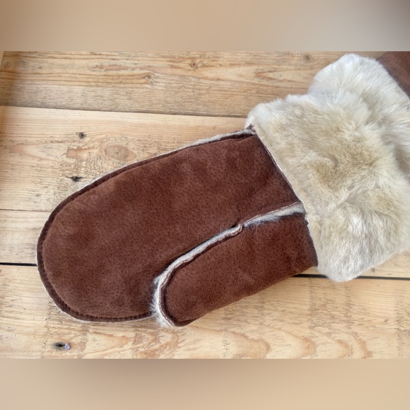 252-You Are Required ❤️ Wilson Leather Suede Gloves - Picture 4 of 7